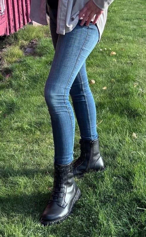 Boot with bouclesdetail, Picos© lining, lace and zipper